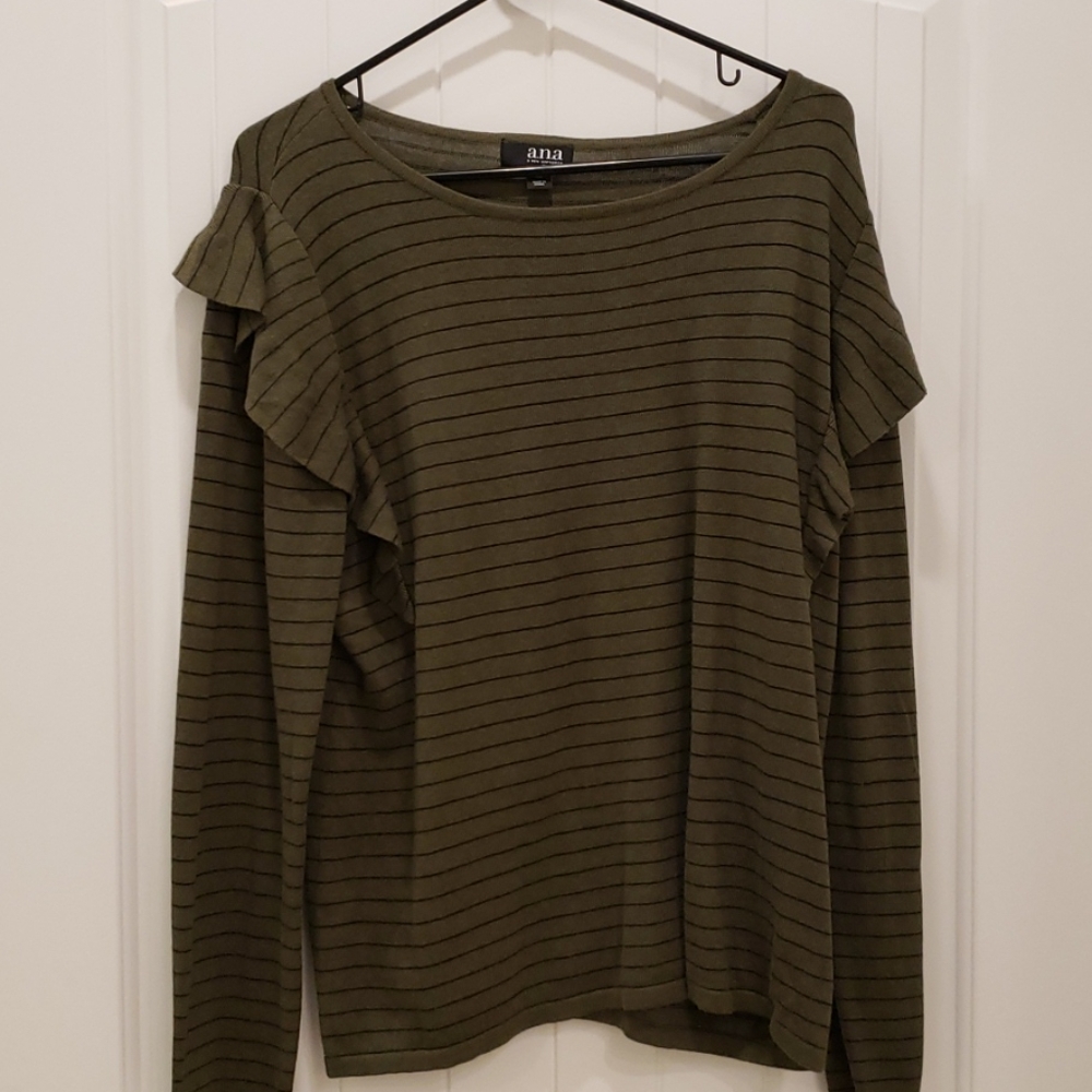 NWOT Green and black ruffle sleeve sweater